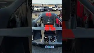 FORD GT with exposed carbon fiber