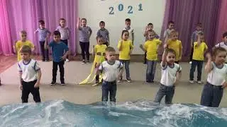 Флешмоб акции "Голубая волна"
