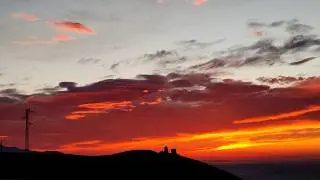 BRUTAL BELLEZA DE UN AMANECER CON MUSICA RELEAJANTE BELLISIMA