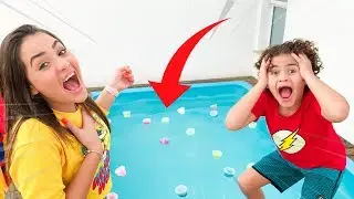 UM DIA INTEIRO IRRITANDO MEU IRMÃO - JOGUEI SLIME DELE NA PISCINA