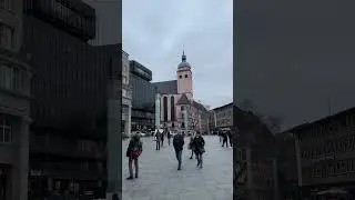 Köln Katedrali (Almanca: Kölner Dom), Almanya'nın Köln kentinde bulunan tarihi katedral. 