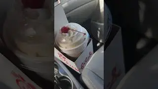 🐔 Banana Pudding Milkshake vs Banana Frosted Coffee #new #chikfila #drink #fastfood #review #shorts
