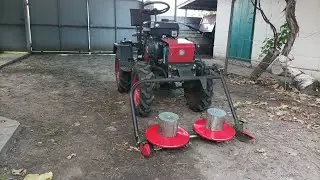 Improving the mower of a walk-behind tractor or a motor tractor.