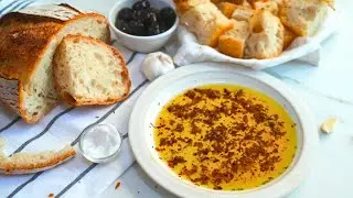 Garlic, Olive oil and Balsamic vinegar bread dip