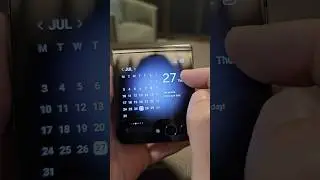 Unboxing the Samsung Galaxy Z Flip 5 
