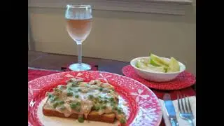 Creamed Tuna on Toast with Peas
