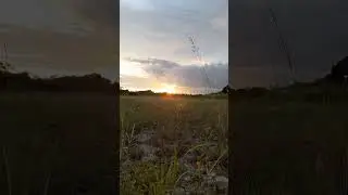menikmati senja di sudut desa 