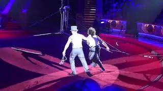 Клоуны «Comical Duos» Вячеслав Курков и Михаил Рамзин. Реприза скакалки. «Цирк Дарьи Костюк».