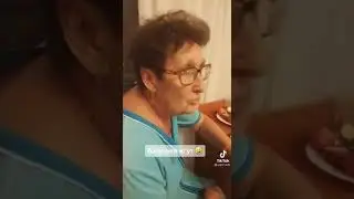 Бабка жжёт анекдоты