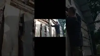 обшиваю стену дома дешево и красиво #домвдеревне #купилдом #ремонтдома