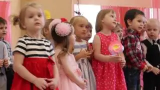 Солнышко лучистое улыбнулось весело