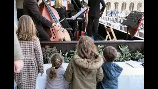 Venice - Music for breakfast, Saint Marks Square, Caffe Florian - with Kids!