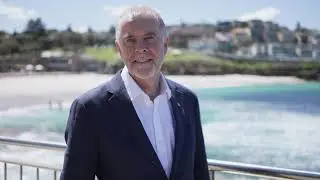 Trevor McDougall receives the 2022 Prime Minister’s Prize for Science