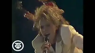 Шоу Бари Алибасова  На На  Владимир Лёвкин Бабушка Яга 50 х 50 1990