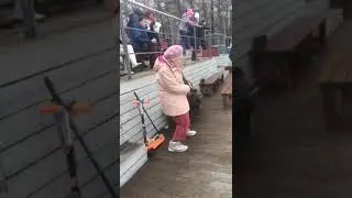 БАБКА ЖЖЁТ!!!!!!