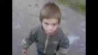 малой матерится и угрожает пацану