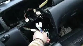 Замена штатной магнитолы на магнитолу с экраном 6.2 дюйма Toyota Corolla 120