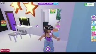 House tour in Adopt Me!