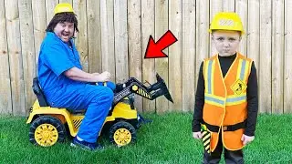 Little Builders Sketchy Learns to Drive Tractor Digger