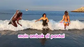 Mandi Di Pantai Padang Galak Pelabuhan Sanur Bali