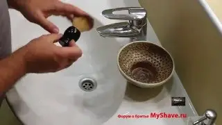 Мыло для бритья. Приготовление пены из твердого мыла с помощью синтетического помазка