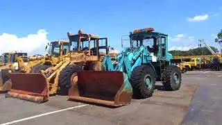 من داخل مزاد المعدات واللوادر فى اليابان