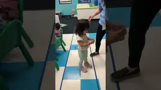 [Baby Series]_Pick up Baby Chloe; she still pees on her pant…