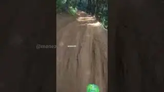 TANJAKAN PINUS DISORAKI PENONTON, BANYAK YANG JATUH DAN AKU LOLOS #shorts