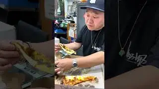 Chinatown Celeb Likes SMÁLÀ Chili Oil  