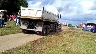Traktor-treffen udenhain 2011 Wettziehen