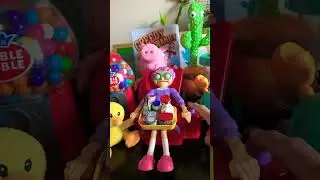 🌈Greedy Granny 🧓tray full of groceries #shortvideo #granny #shorts