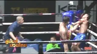 Развязка поединка / Ending of the fight. Muaymunwansuk+Petchpiya at Lumpinee.