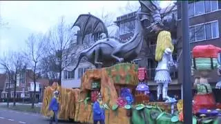 CV De Nachtuulkes Alice in Wonderland 2013