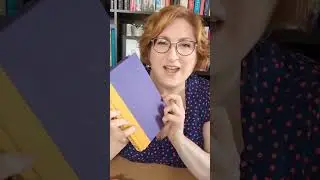 Unboxing my new book 😭 Seeing Pretty Dead Queens for the 1st time!