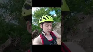 Прием пищи На Сушке на берегу Невы. 