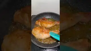 Fried chicken legs in a frying pan - the easiest recipe