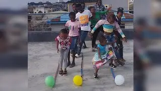 don't miss the right colour of this balloon, the game is a difficult one 😂 #2024 #entertainment #fun