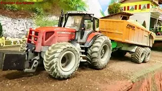 TRACTORS MOVE GRAIN on the Corleone Farm | rc farming