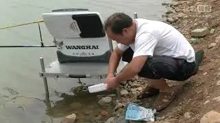 农村小伙用这种方式钓鱼，旁观者都惊呆了