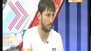 اجابة الحارس زماموش على سؤال المنشط في حصة اراء رياضية بخصوص راتبه الشهري