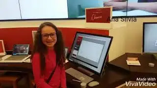 Mesa Digitalizadora na loja Microsoft , Shopping de Boston - USA com Ana Silvia
