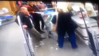 Женщина уронила баллон с монтажной пеной