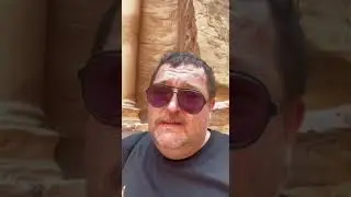 Visiting an Empty Petra #jordan  #travelling  #thestreetfoodguy