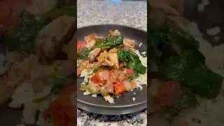 Easy Keto Dinner (CHICKEN & SPINACH SKILLET DINNER)
