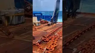 Ships dropping anchors at the North Sea #northsea #anchor #waves