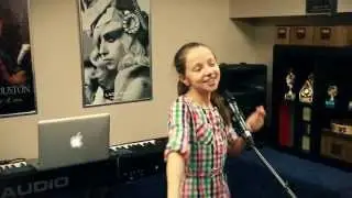 Живой звук.Прекрасное исполнение.Aretha Franklin-Think (cover by SONYA)