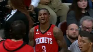 Kevin Porter Jr. gets hit into the left eye by D'Angelo Russell after 3pt attempt! Lakers vs Rockets