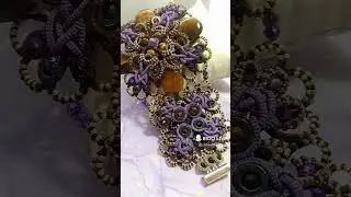 браслет с камнями