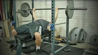 How To | Paused Bench Press
