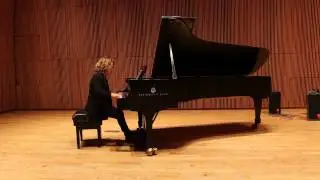 Earring by Julia Wolfe performed by Lisa Moore